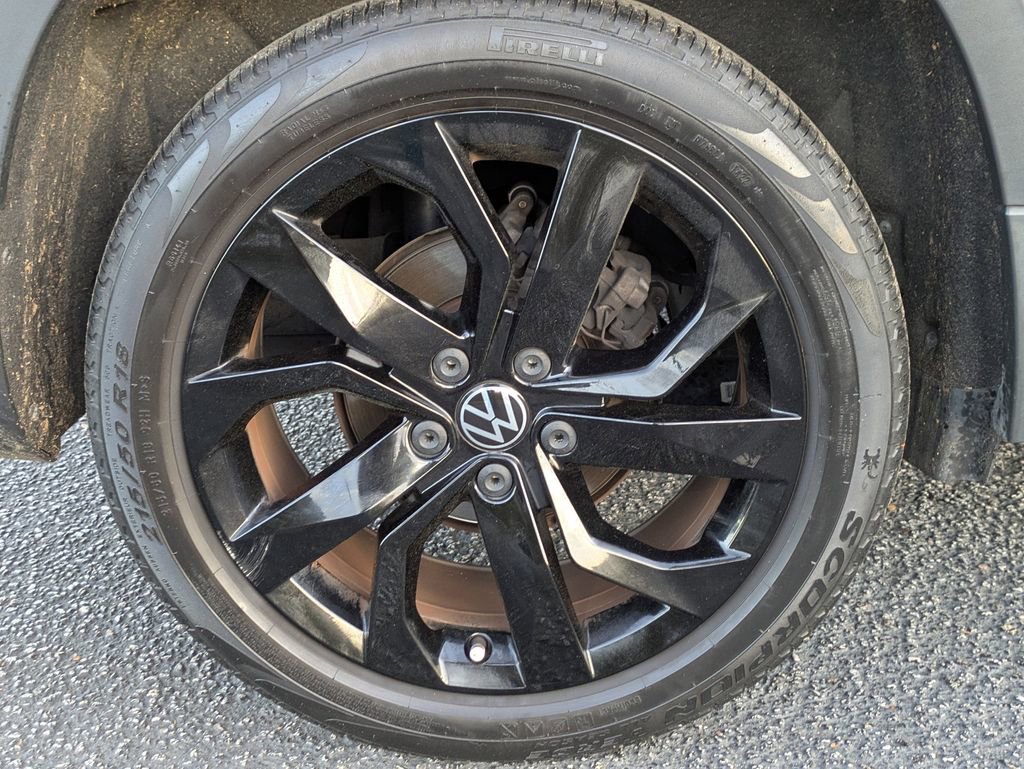 Used 2022 Volkswagen Taos SE image 12