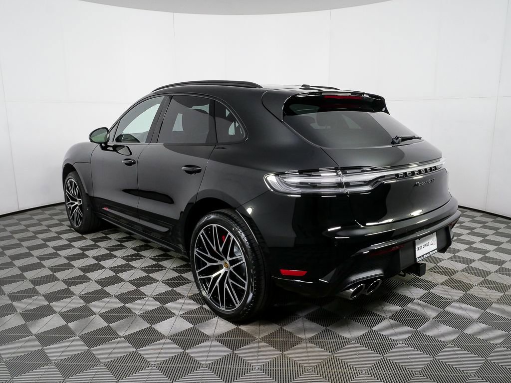 New 2026 Porsche Macan GTS image 3