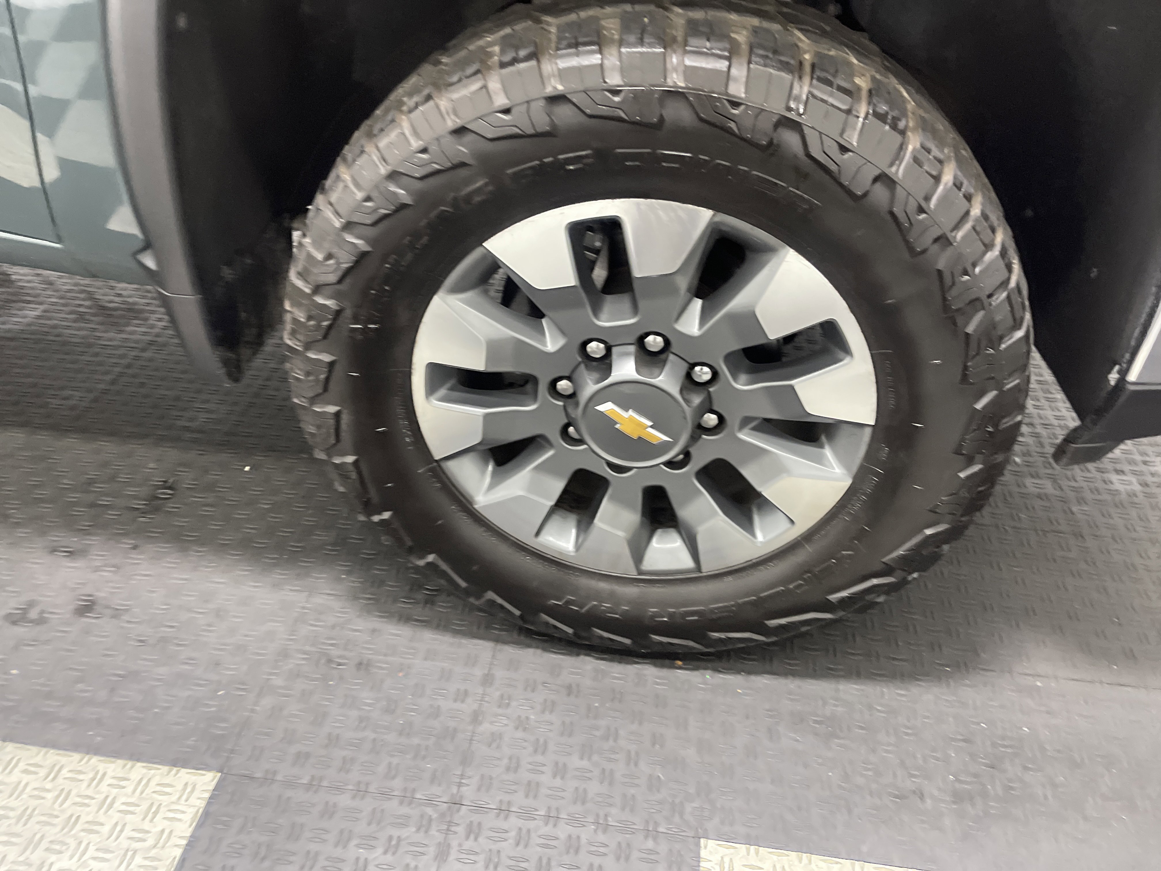 Used 2025 Chevrolet Silverado 3500 LT w/ Safety Package AWD/4WD image 27