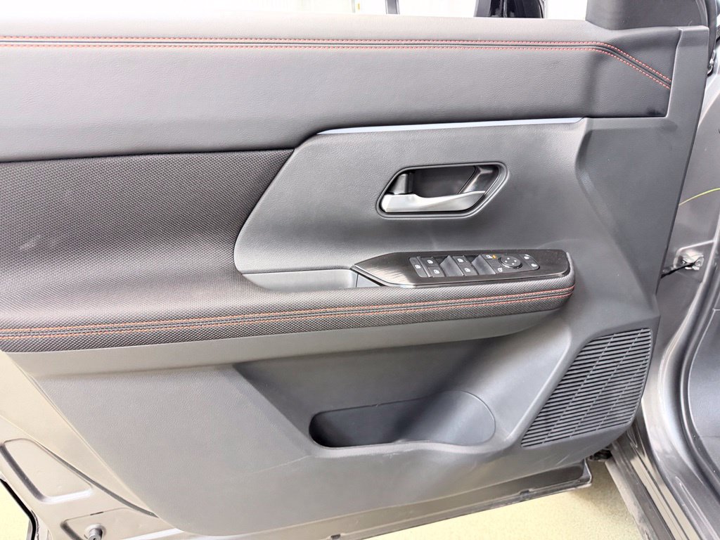 New 2027 Nissan Kicks SV w/ Rock Creek Edition AWD/4WD image 8