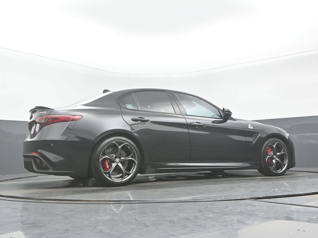 Used 2022 Alfa Romeo Giulia Quadrifoglio RWD image 33