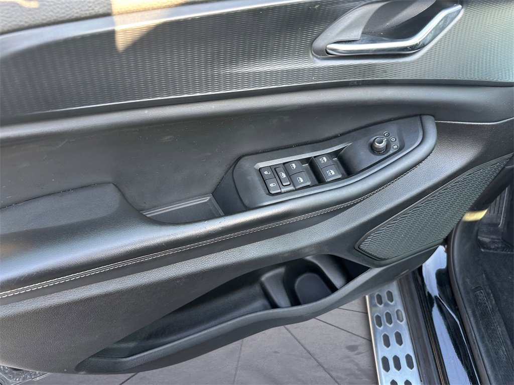 Used 2024 Jeep Grand Cherokee Altitude image 23