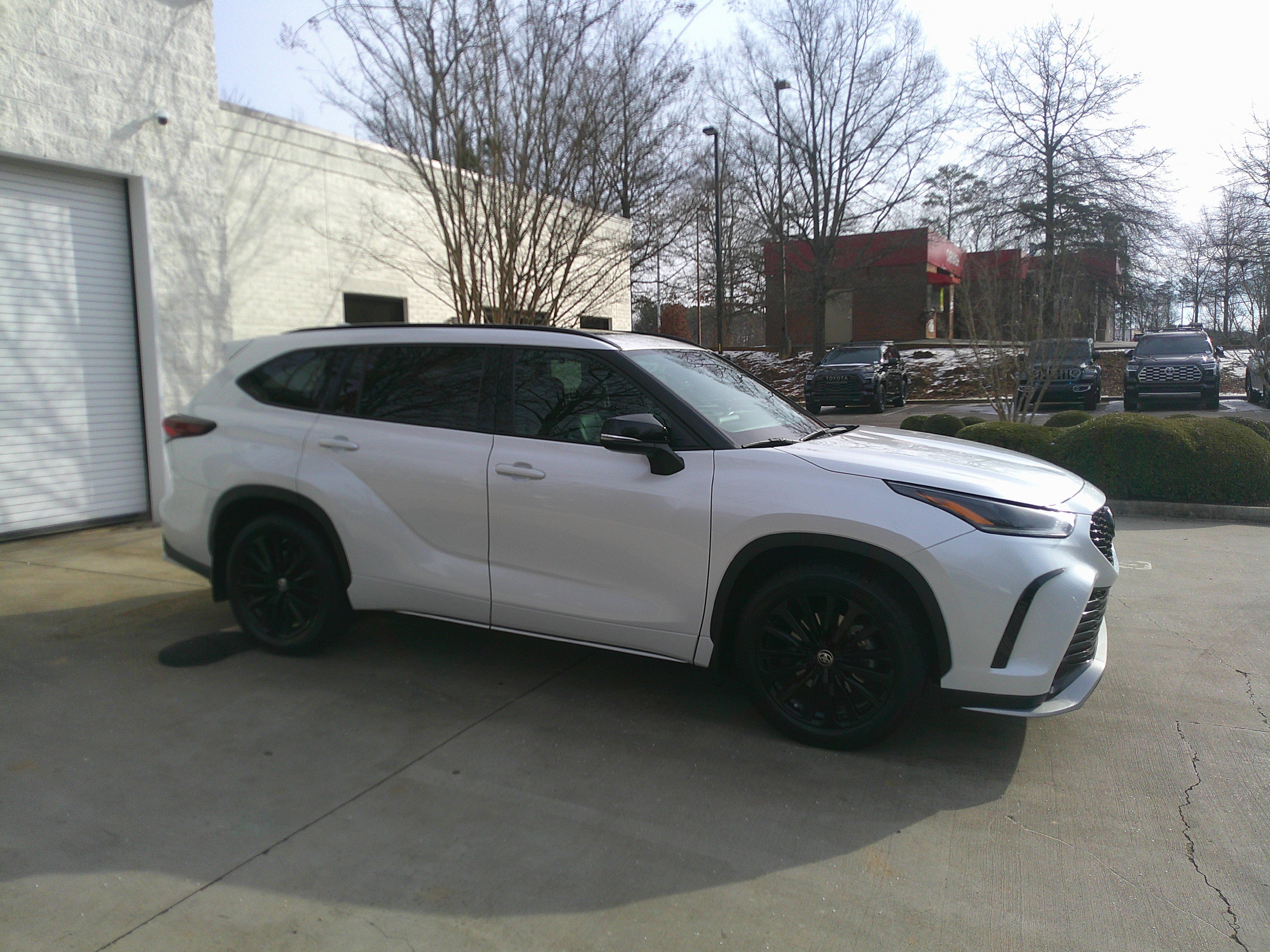 Used 2024 Toyota Highlander XSE image 13