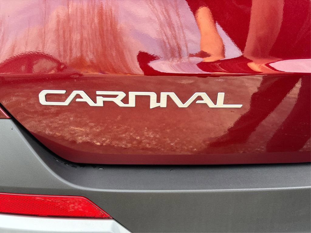New 2026 Kia Carnival EX FWD image 16