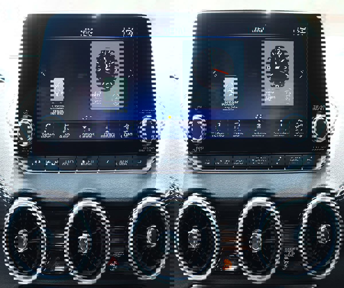 Used 2025 Nissan Sentra SV image 46