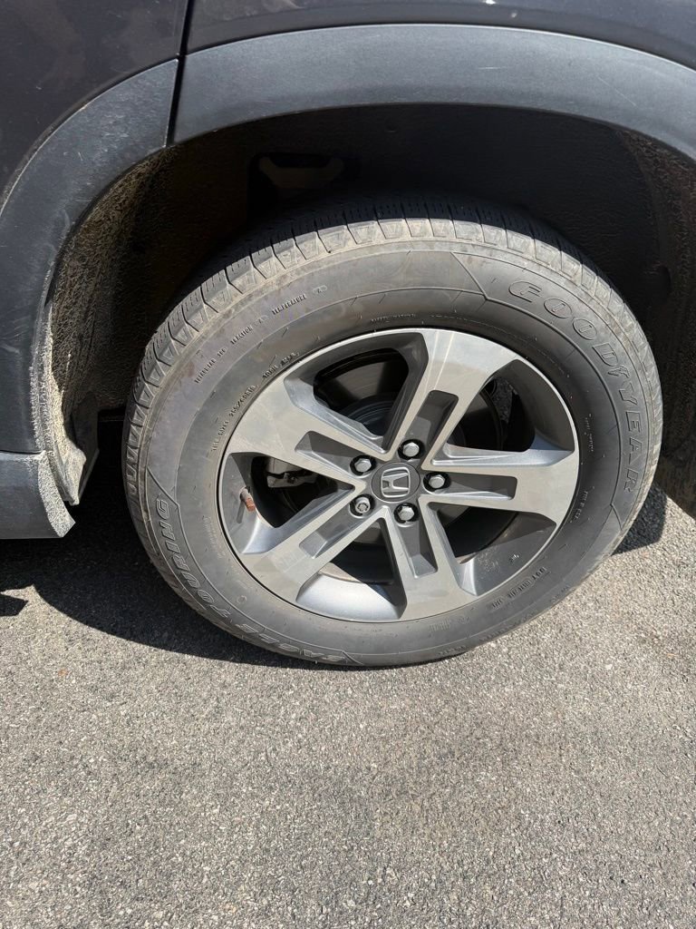 Used 2025 Honda Pilot EX-L image 9