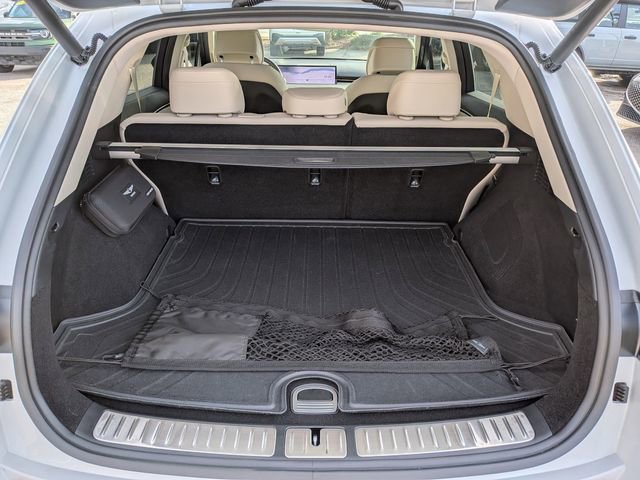 Used 2026 Genesis GV70 2.5T Select image 13