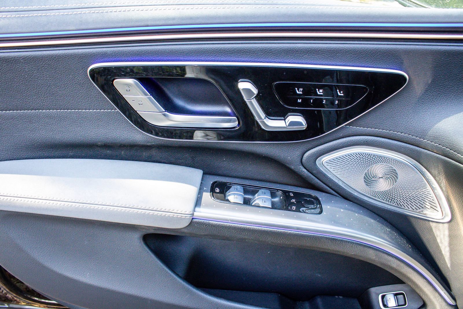 Used 2023 Mercedes-Benz EQS 450+ 450 w/ Winter Package image 21