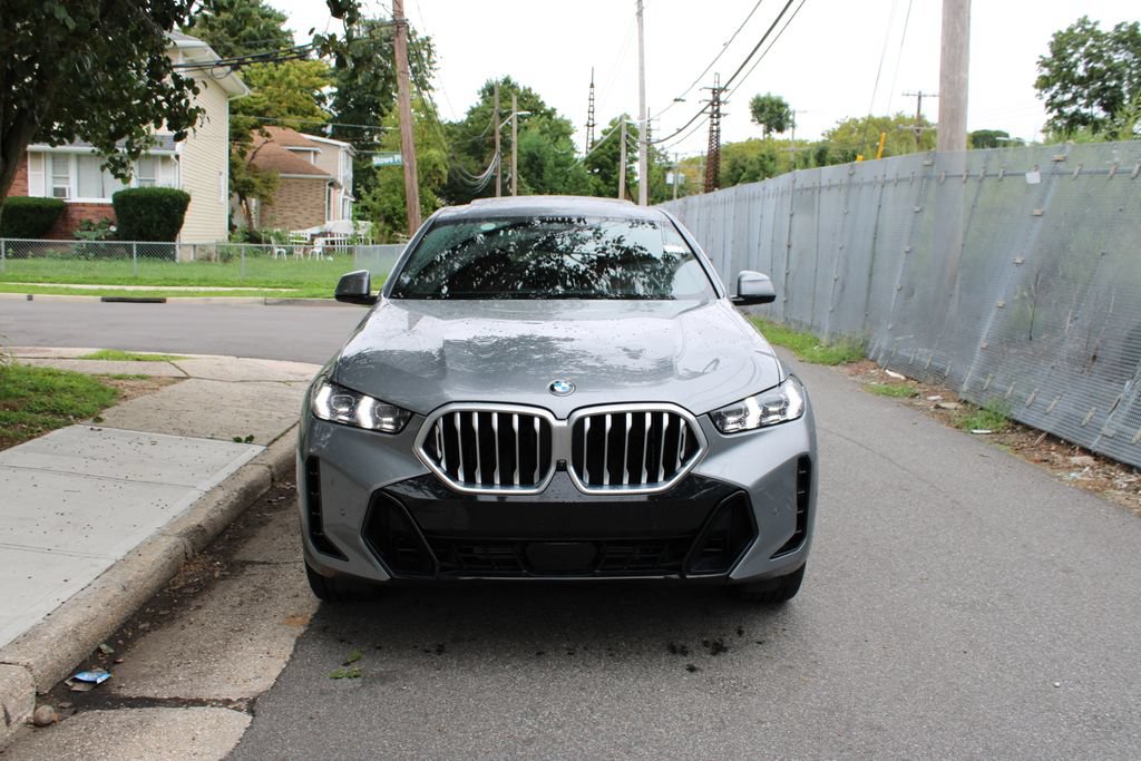 Used 2026 BMW X6 xDrive40i AWD/4WD image 2