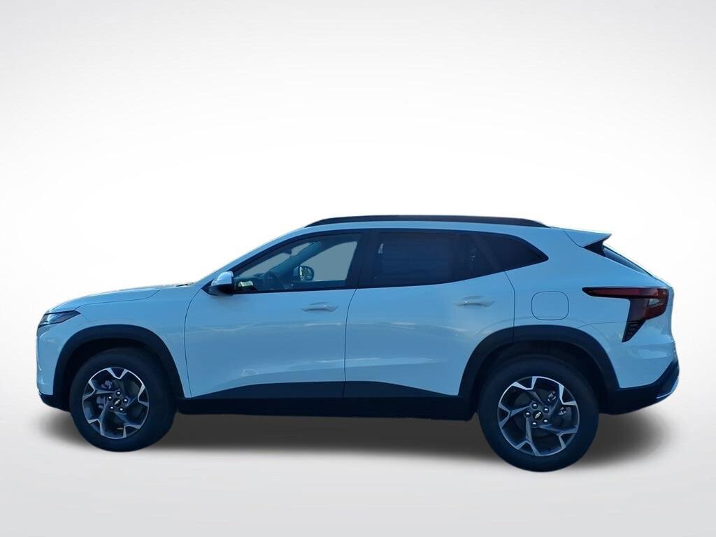 New 2026 Chevrolet Trax LT w/ Driver Confidence Package FWD image 7