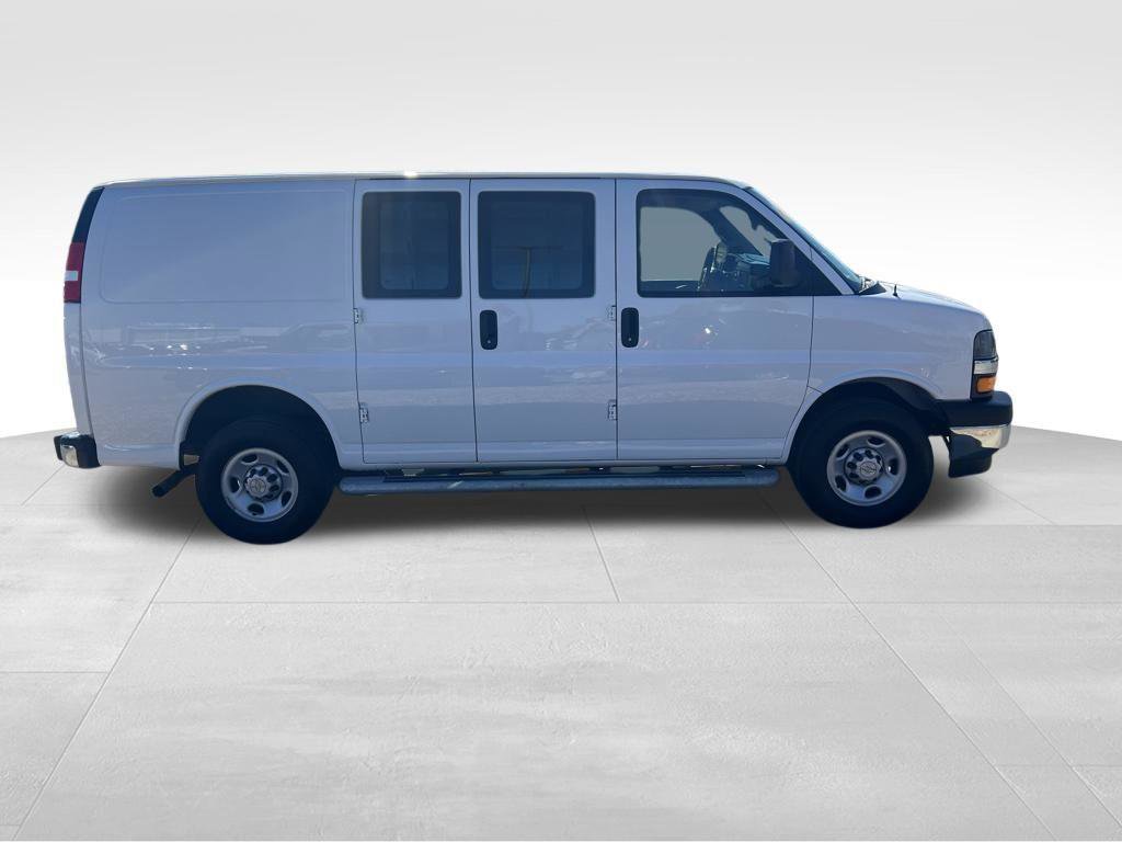Used 2024 Chevrolet Express 2500 w/ Driver Convenience Package image 8