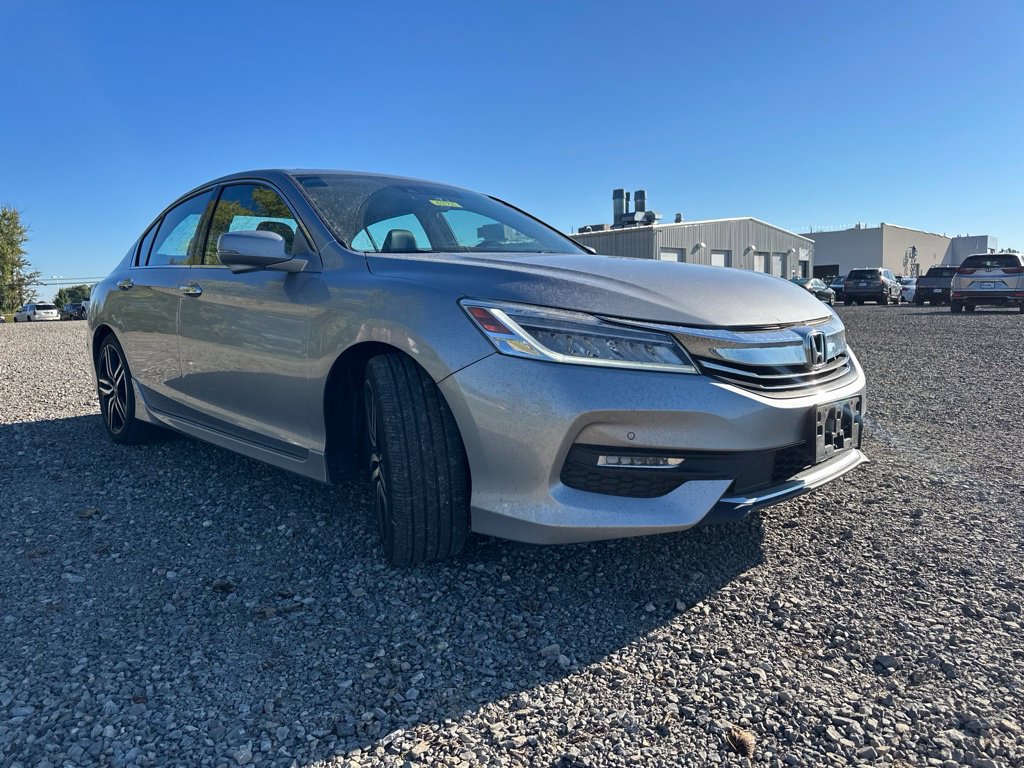 Used 2016 Honda Accord Touring image 13