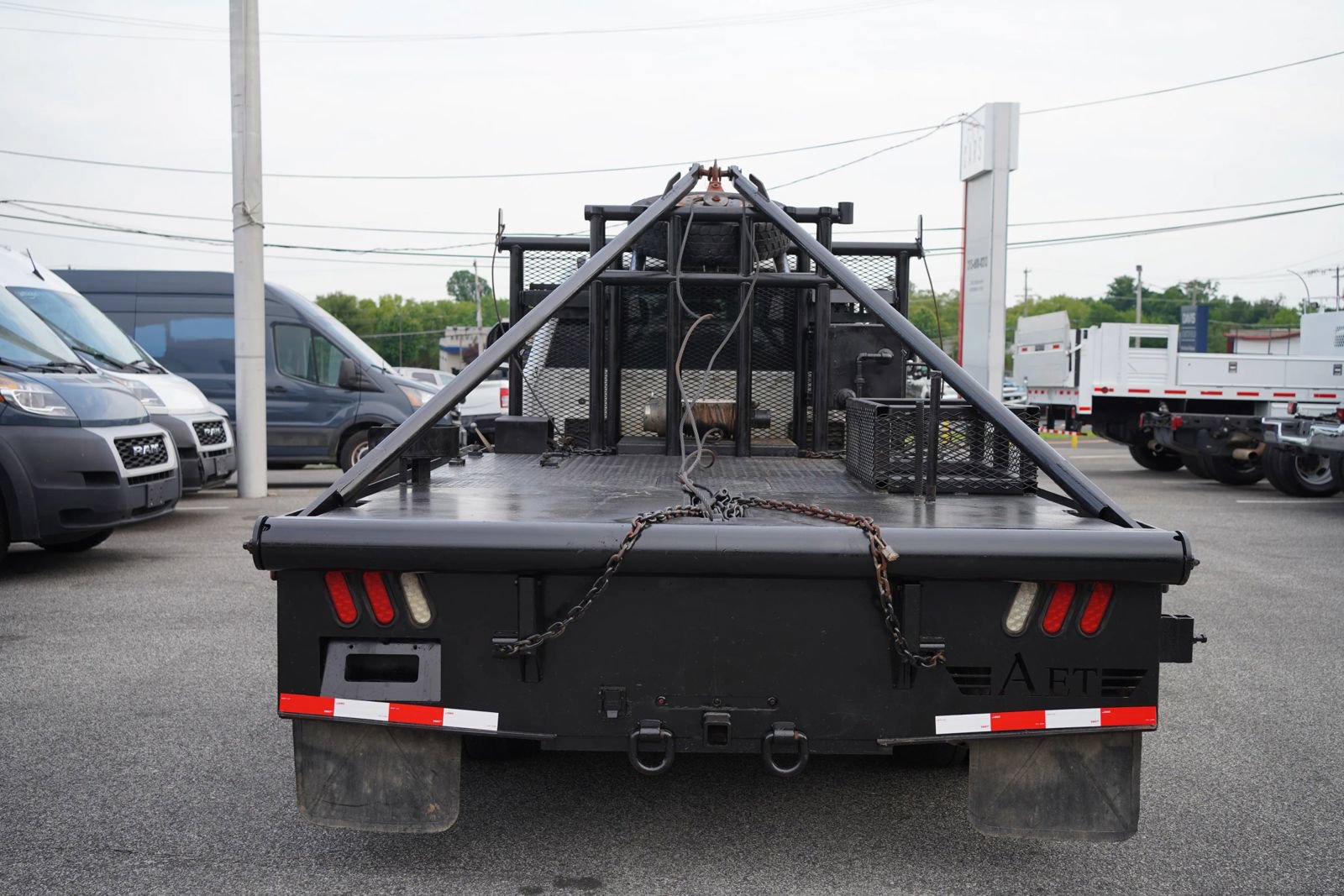 Used 2017 Ford F550 4x4 SuperCab Super Duty image 4