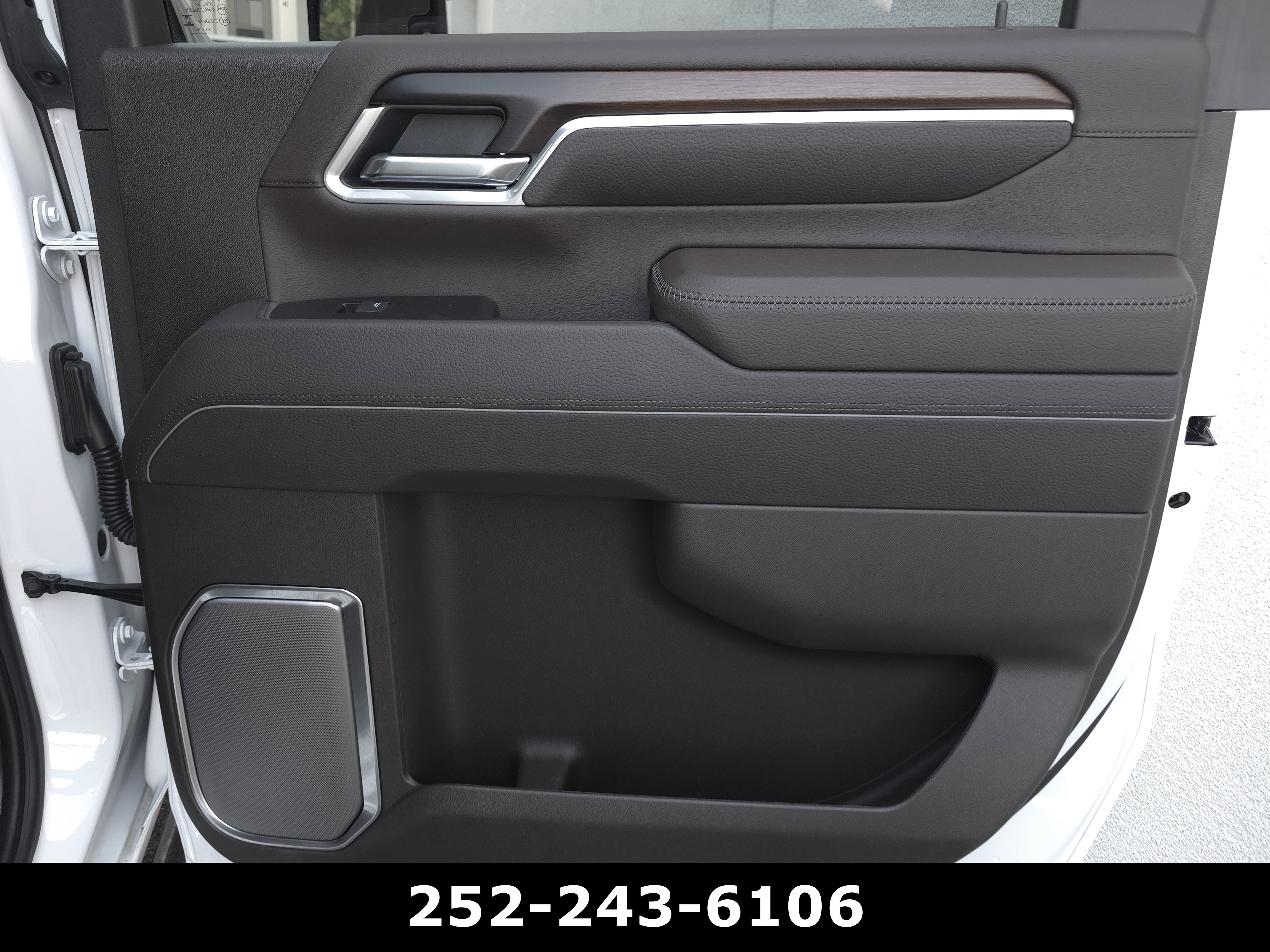 Used 2025 GMC Sierra 2500 Denali w/ Denali Reserve Package image 25