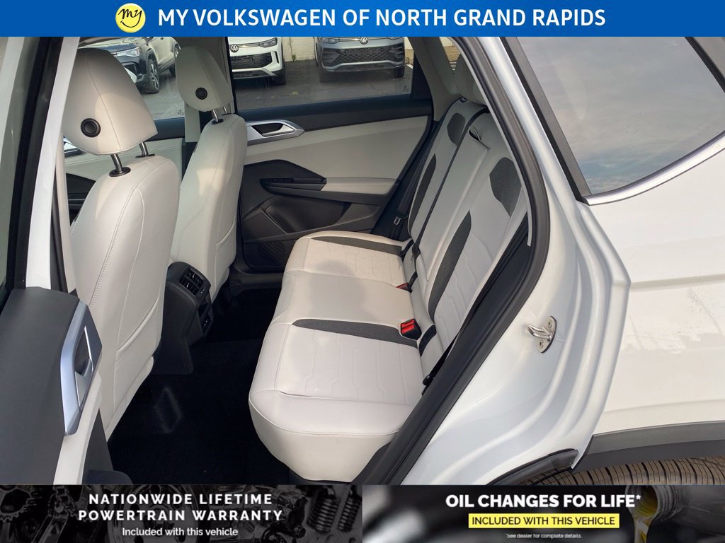 New 2026 Volkswagen Taos SE AWD/4WD image 15
