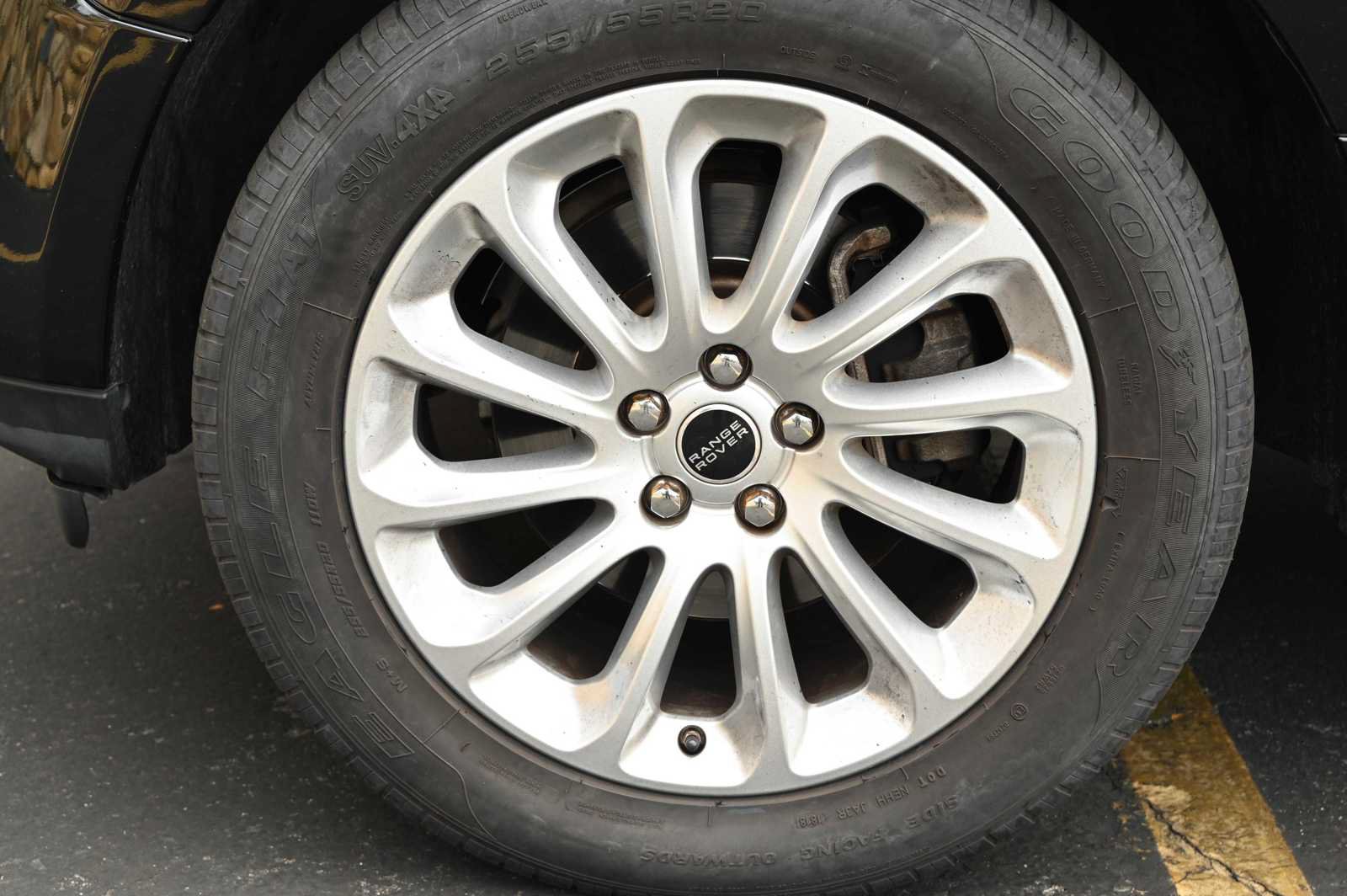 Used 2012 Land Rover Range Rover HSE AWD/4WD image 9
