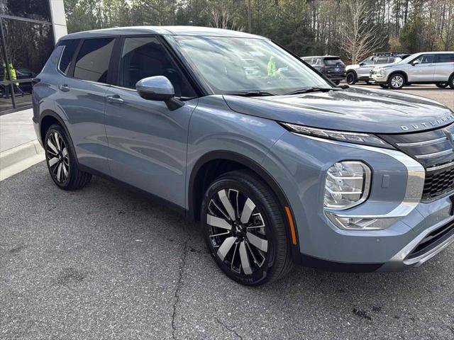 New 2026 Mitsubishi Outlander SE image 3