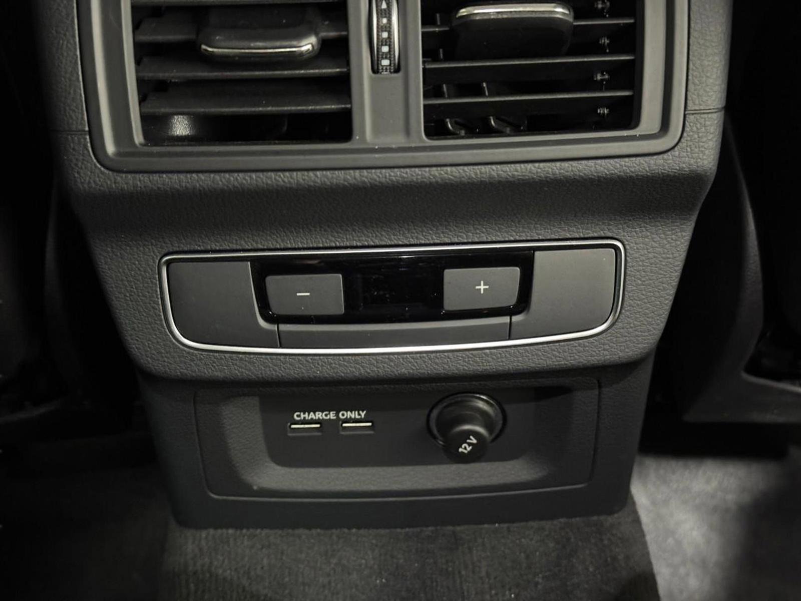 Used 2023 Audi Q5 2.0T Premium image 10