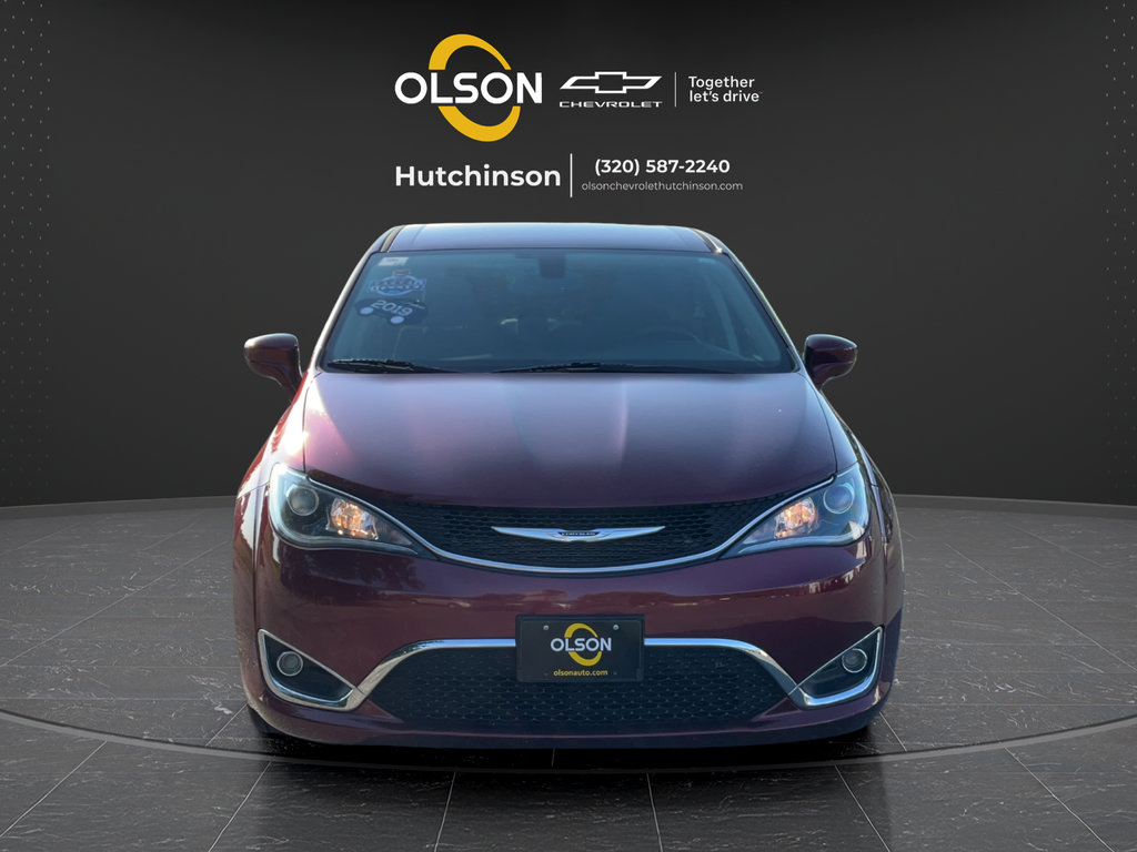 Used 2019 Chrysler Pacifica Touring Plus w/ Cold Weather Group FWD image 16