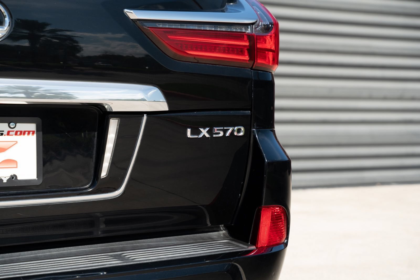 Used 2019 Lexus LX 570 4WD w/ Luxury Package image 14