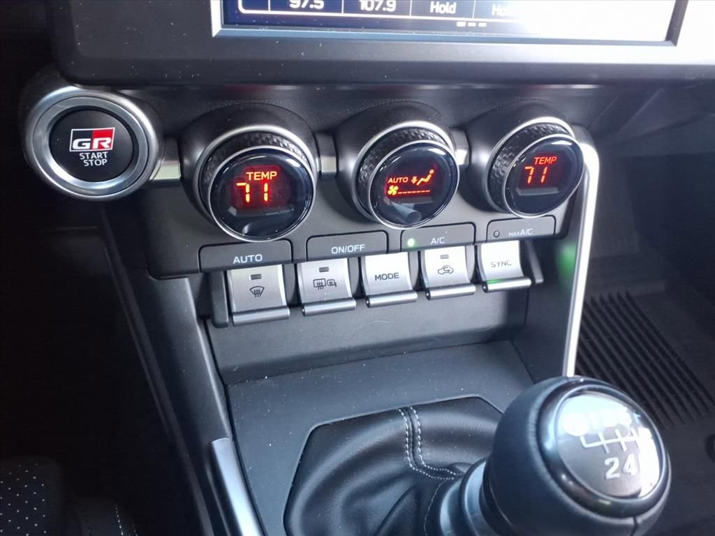 Used 2024 Toyota GR86 Premium w/ Performance Package image 21