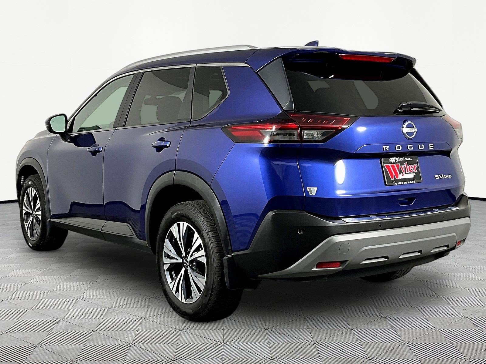 Certified 2023 Nissan Rogue SV w/ SV Premium Package AWD/4WD image 4