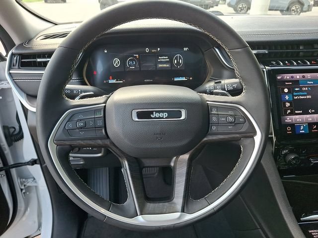 Used 2024 Jeep Grand Cherokee L Limited AWD/4WD image 17