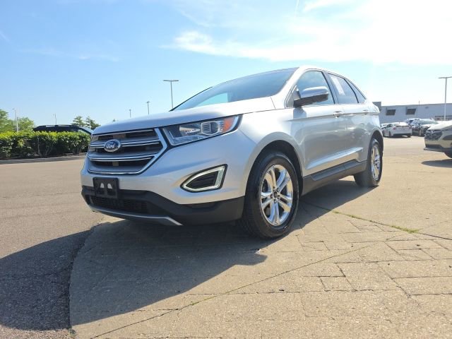 Used 2017 Ford Edge SEL w/ Equipment Group 201A AWD/4WD image 4