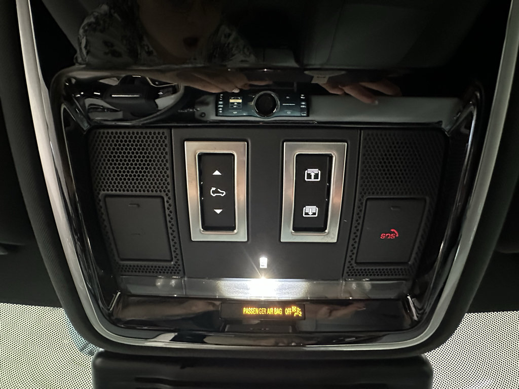 Used 2024 Land Rover Range Rover Velar Dynamic SE AWD/4WD image 30