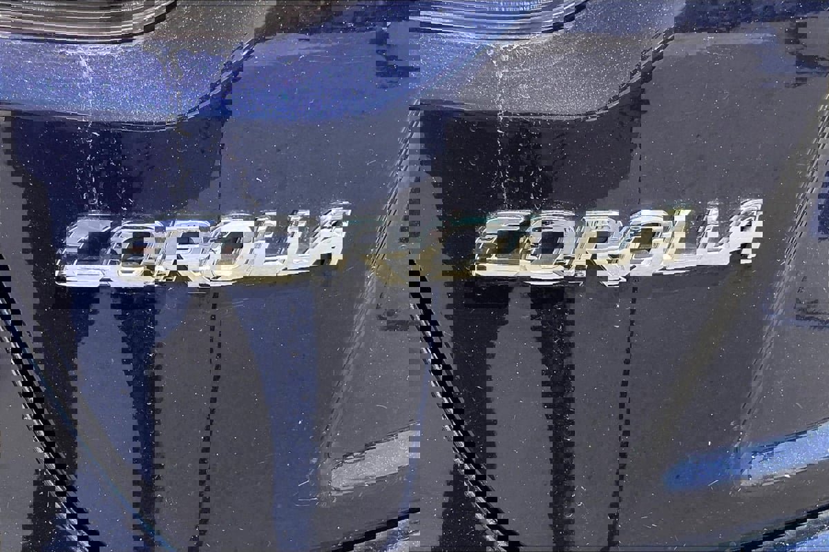 Used 2020 Toyota Corolla LE FWD image 8