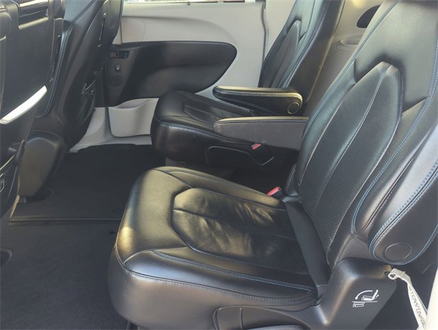 Used 2021 Chrysler Pacifica Touring-L w/ Uconnect Theater Family Group image 21