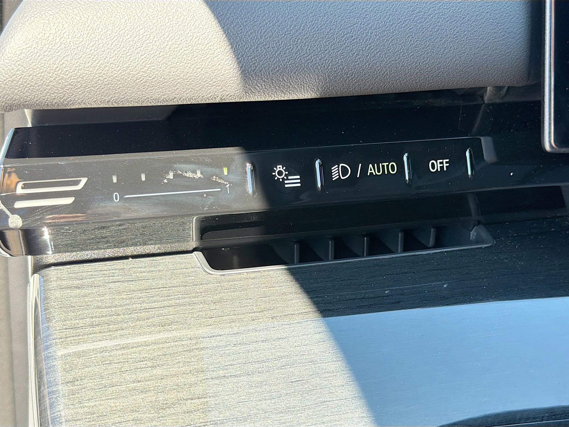 Used 2026 BMW 530i w/ Premium Package image 38