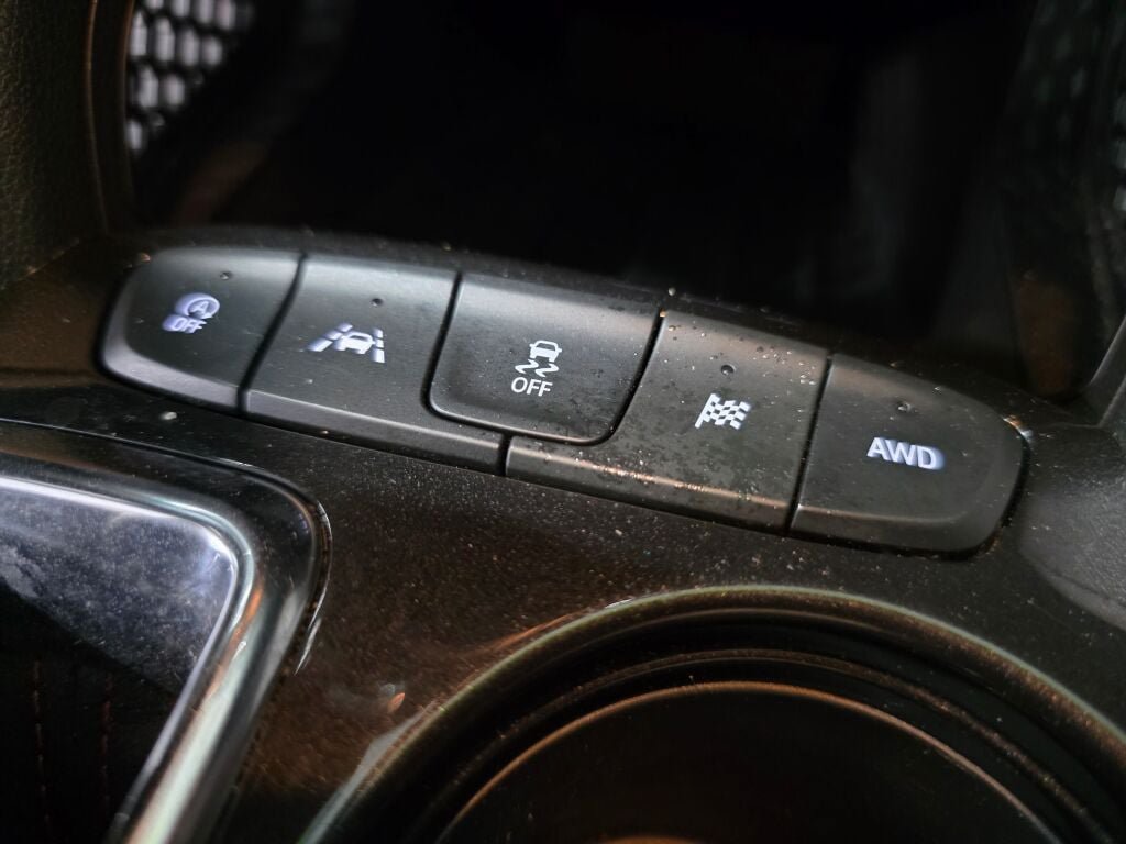 Used 2023 Chevrolet TrailBlazer RS w/ Sun and Liftgate Package AWD/4WD image 16