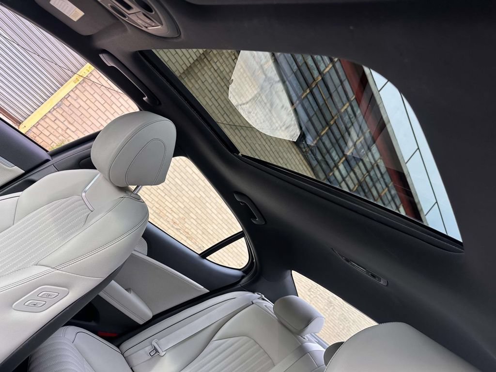 Used 2023 Genesis G70 2.0T w/ Sport Prestige Package AWD/4WD image 15