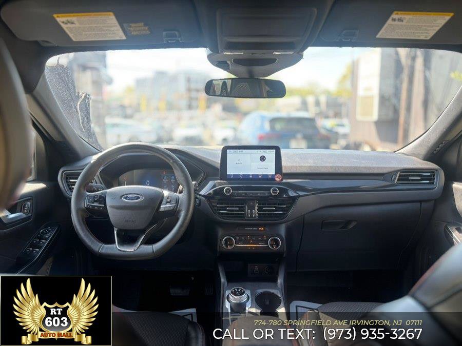 Used 2025 Ford Escape ST-Line FWD image 10