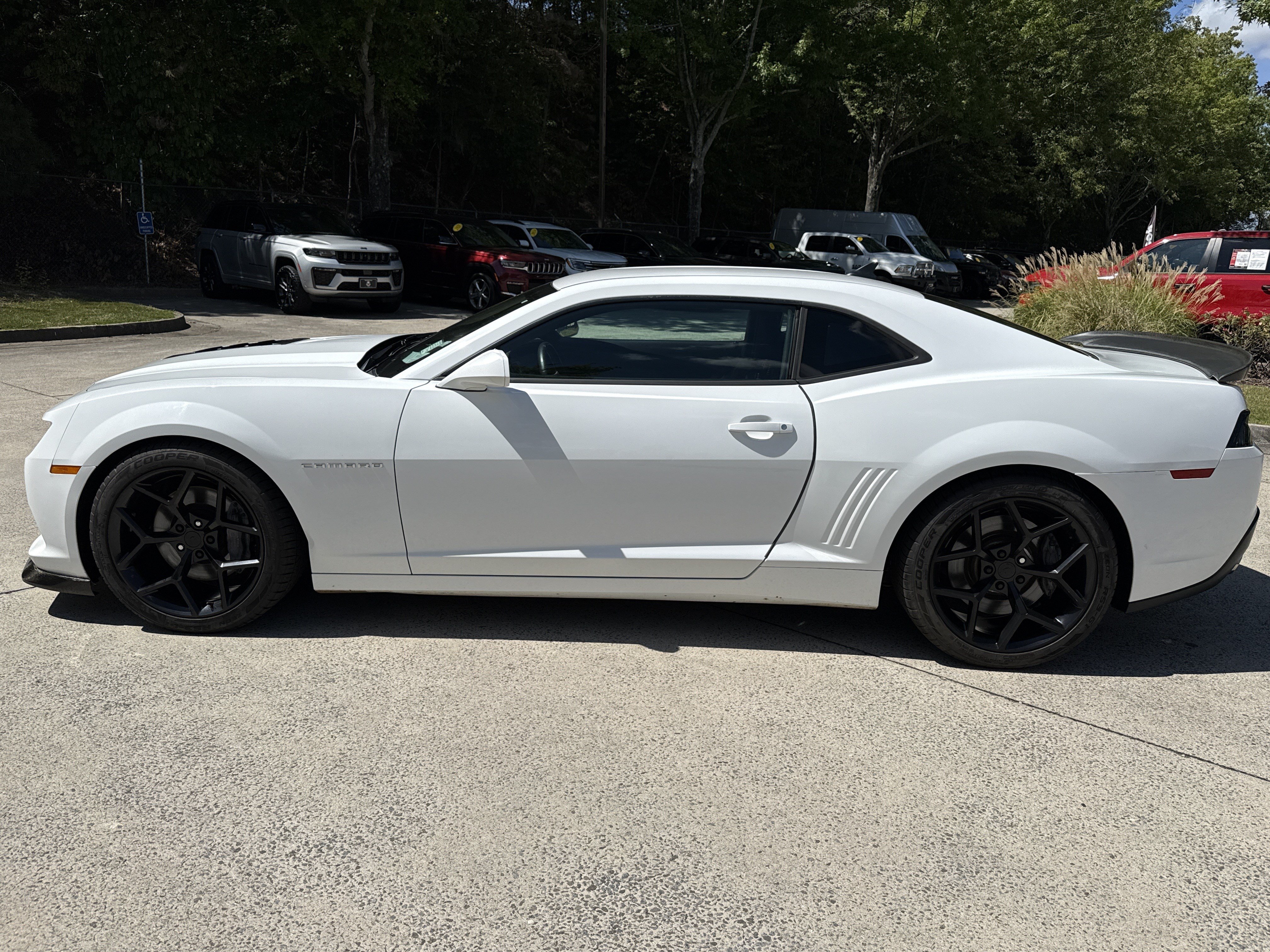 Used 2015 Chevrolet Camaro SS w/ Rear Vision Package RWD image 4