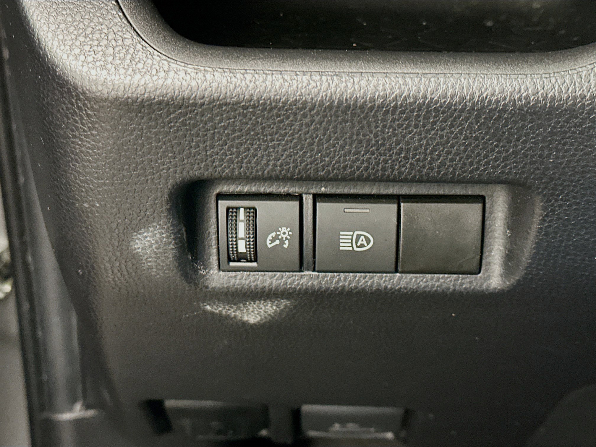 Used 2024 Toyota RAV4 LE image 17