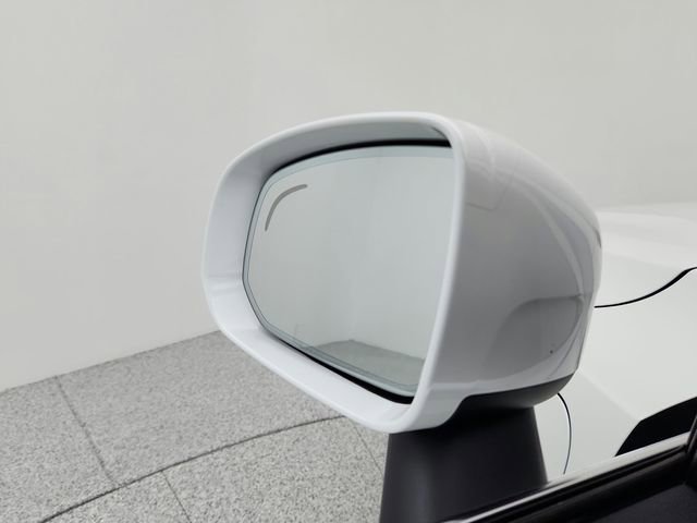 New 2025 Volvo XC90 T8 Plus w/ Protection Package Premier image 27