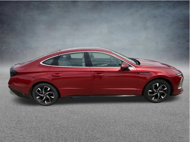 Used 2025 Hyundai Sonata SEL FWD image 11