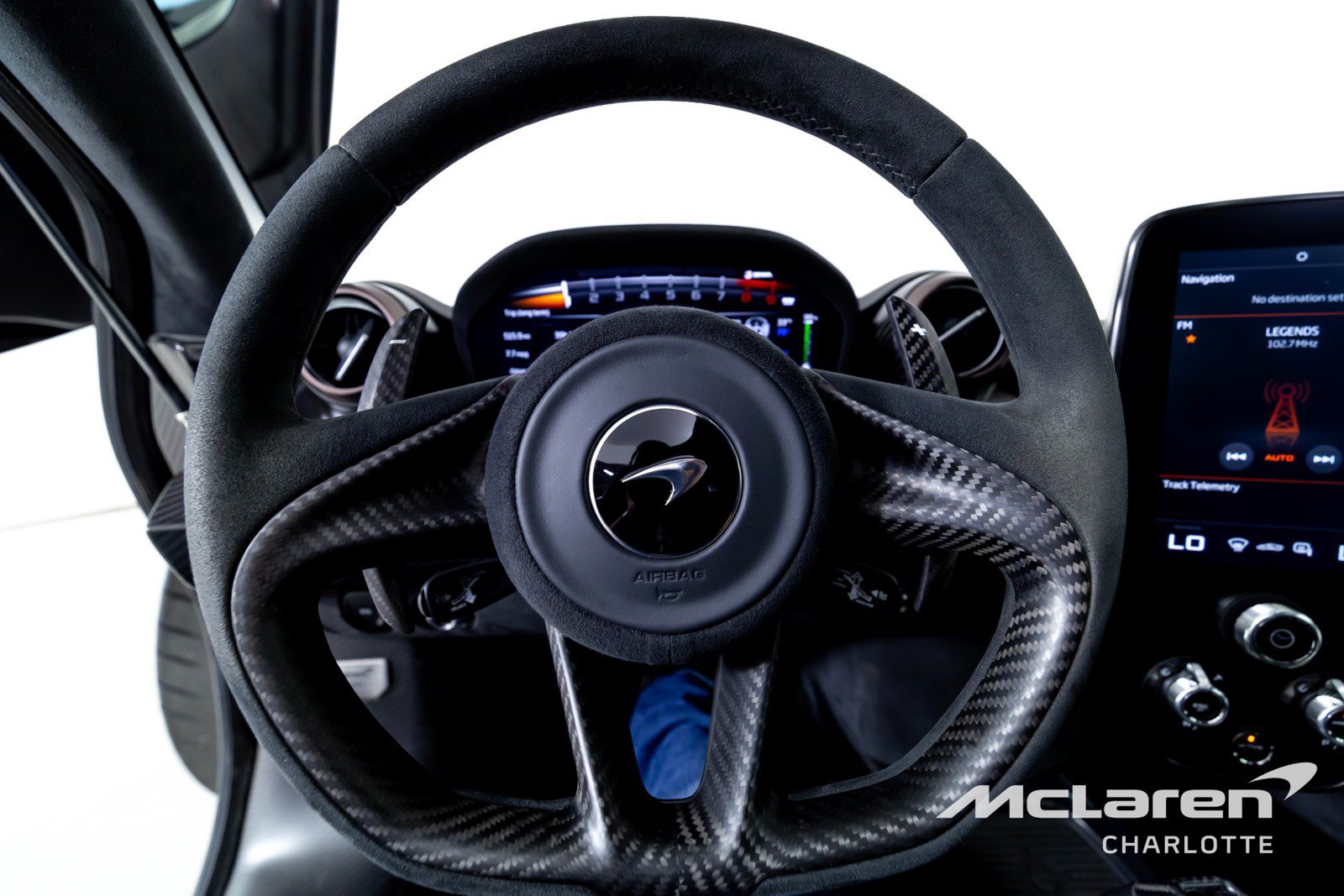 Used 2019 McLaren Senna RWD image 15
