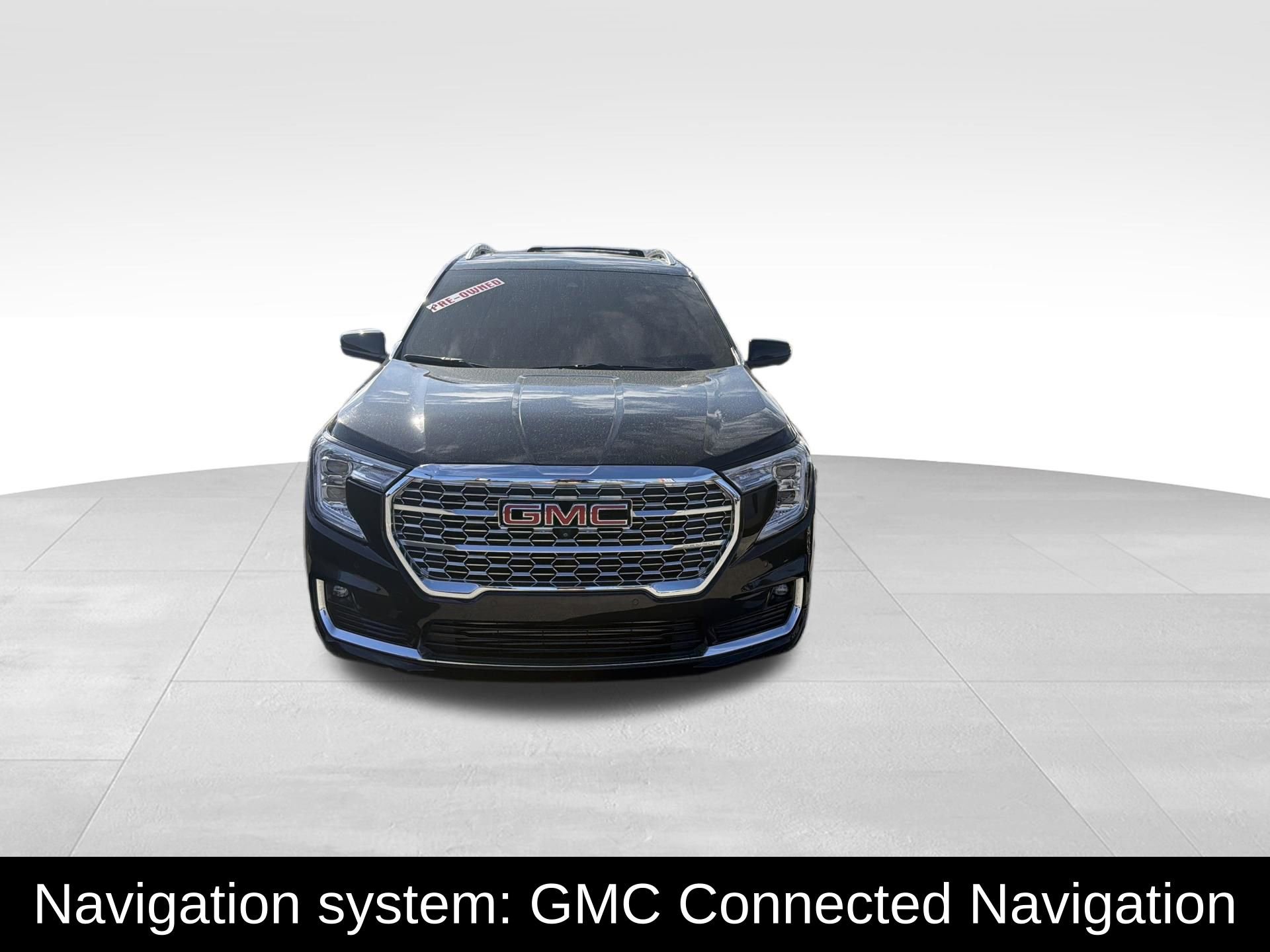 Used 2024 GMC Terrain Denali w/ Denali Premium Package image 2