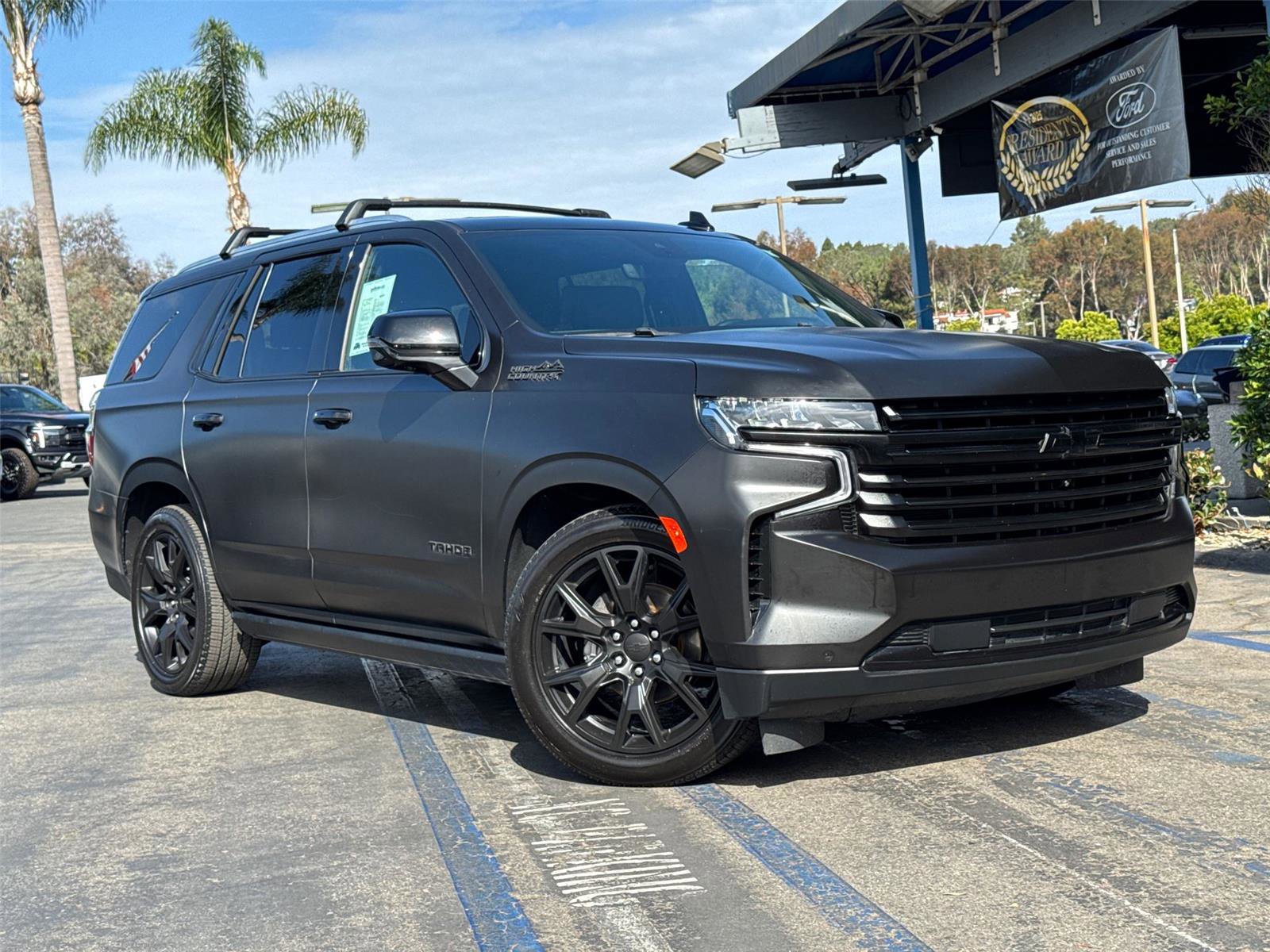 Used 2023 Chevrolet Tahoe High Country AWD/4WD image 2