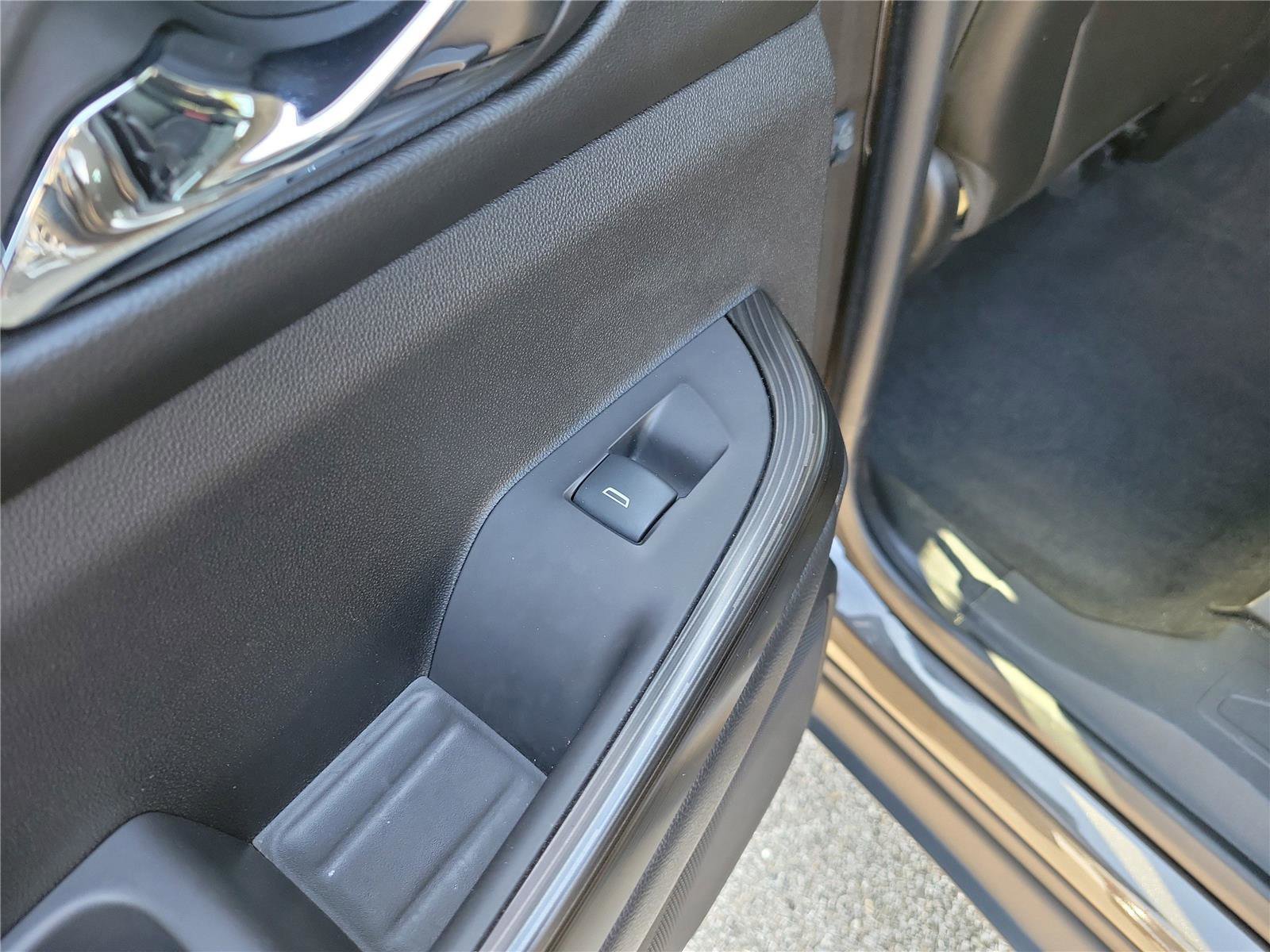 Used 2019 GMC Acadia SLT image 19