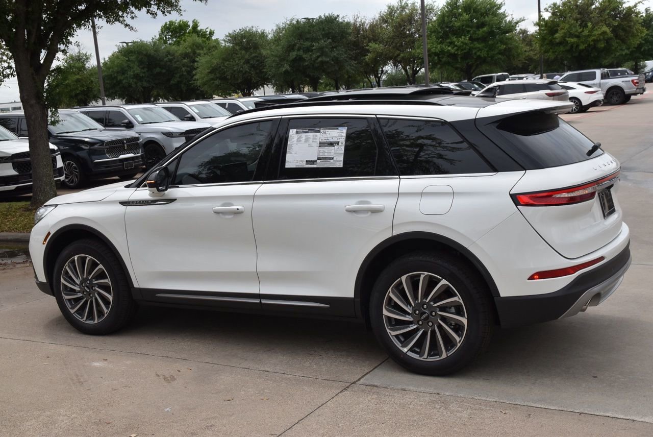 New 2026 Lincoln Corsair Reserve FWD image 10