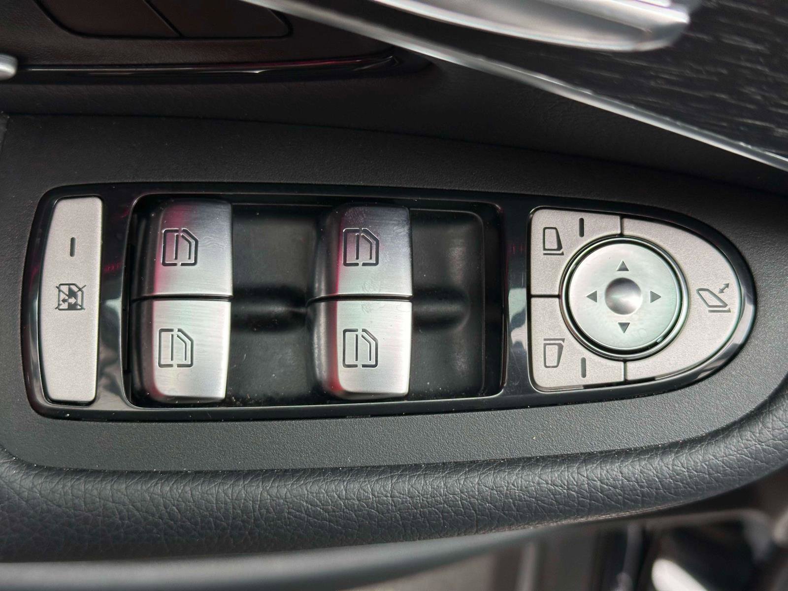 Certified 2022 Mercedes-Benz GLC 300 4MATIC image 13