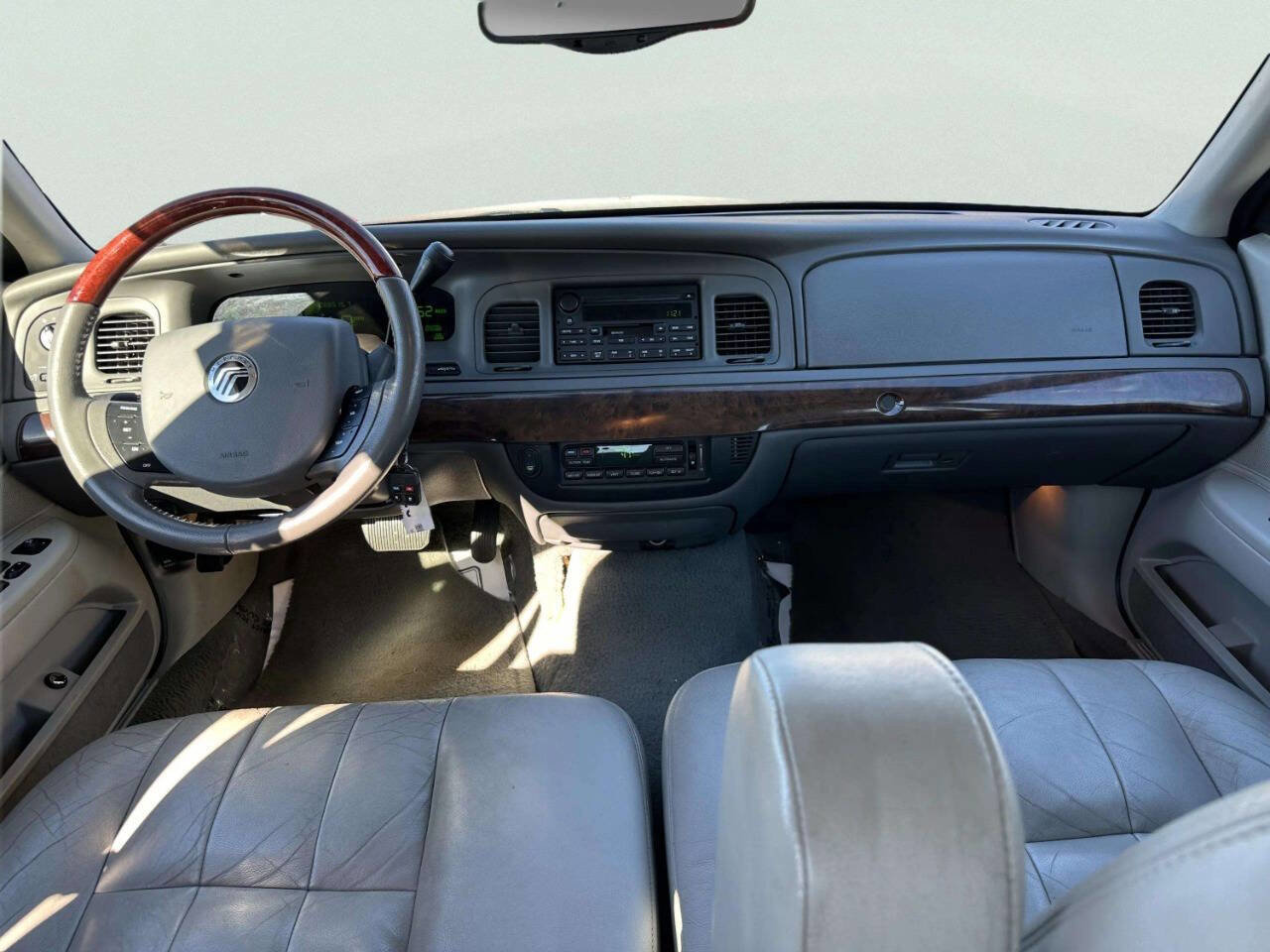 Used 2005 Mercury Grand Marquis LS image 35