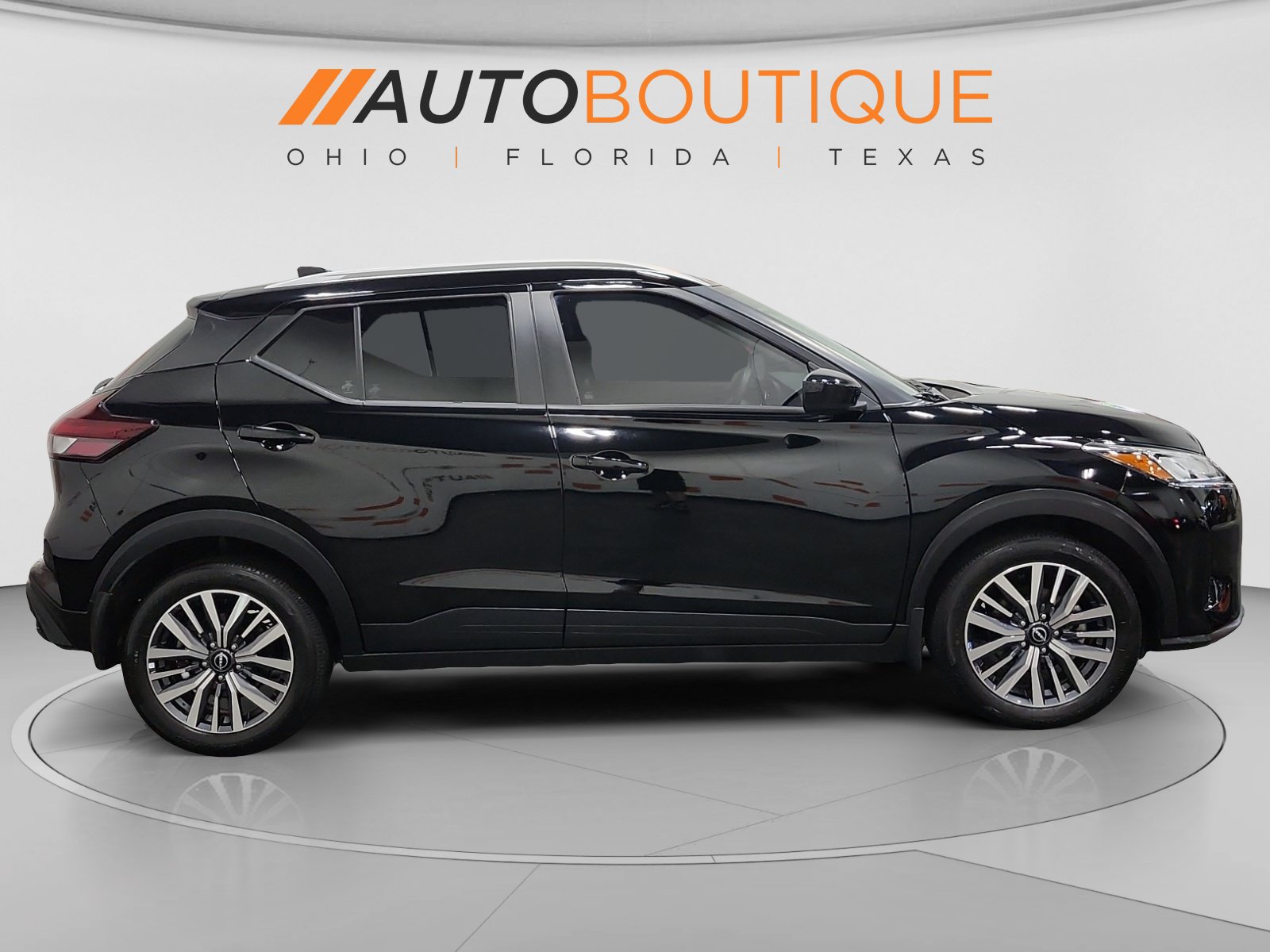 Used 2024 Nissan Kicks SV FWD image 6