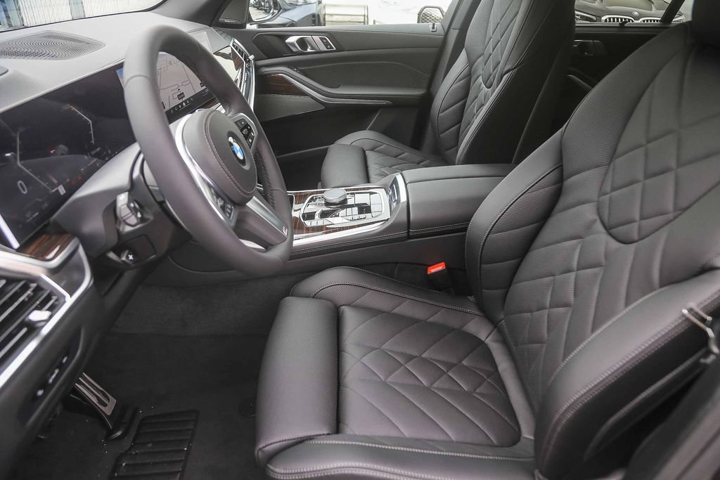 New 2026 BMW X5 sDrive40i w/ M Sport Package RWD image 13