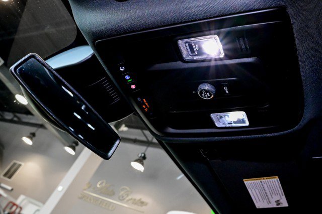 Used 2025 Chevrolet Suburban Z71 image 51