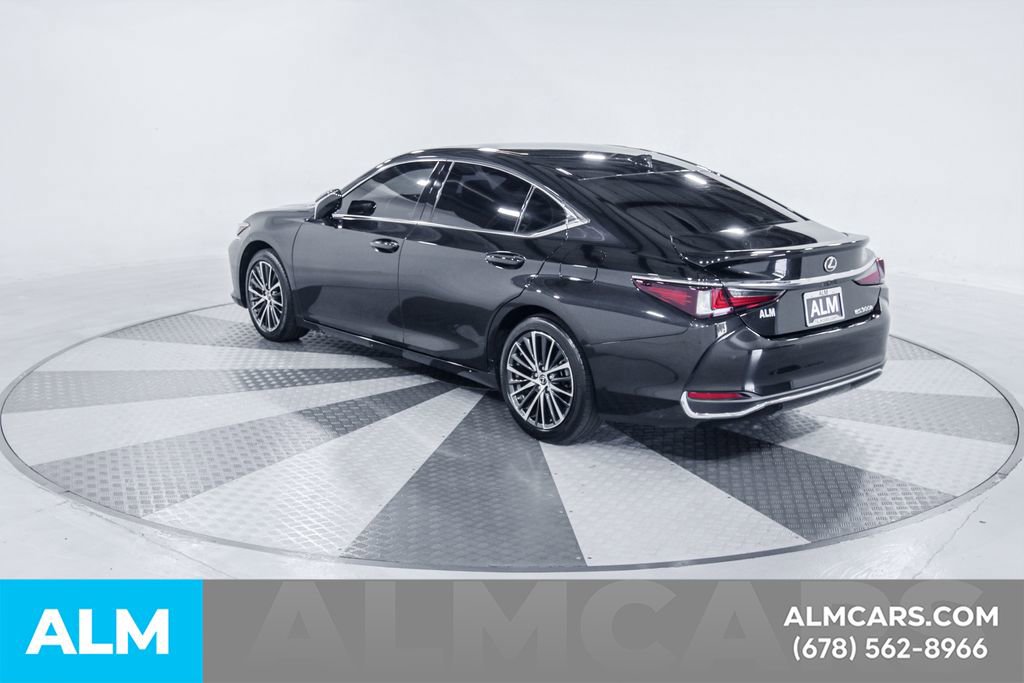 Used 2024 Lexus ES 300h w/ Premium Package image 7